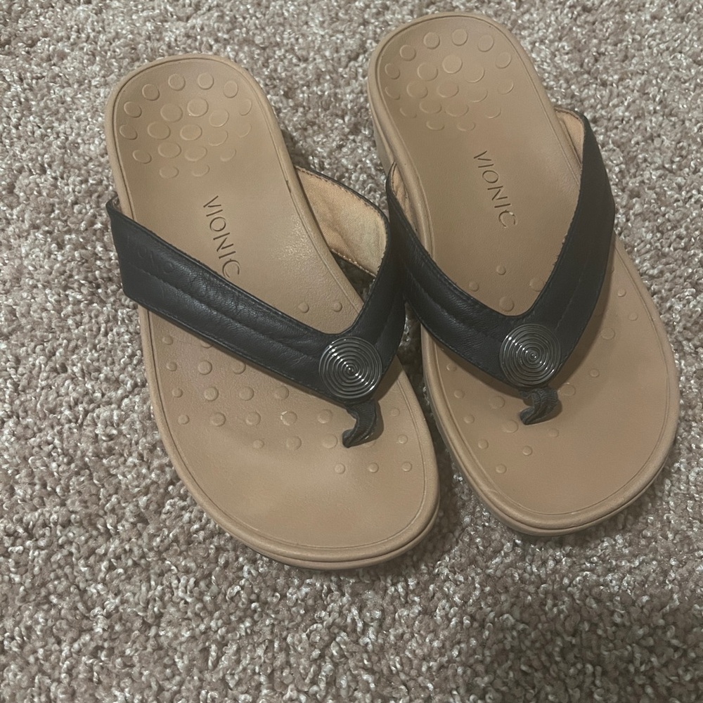 Vionic Tide II Flip Flop Shoe Tan/Black Logo Arch Support 7 Women’s